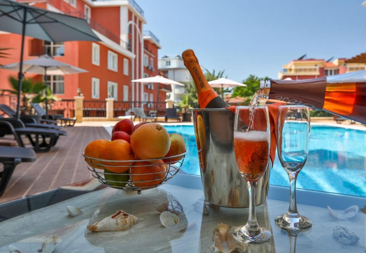 Vip Club Dolphin Coast Aparthotel Napospart Kültér fotó